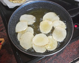Foto del paso 9 de la receta: Solomillo adobado en mojo a la plancha con chips de verduras