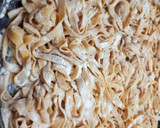 Foto del paso 5 de la receta: Fideos al huevo con pimentón ahumado y salsa de tomate con osobuco desgrasado