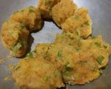 A picture of step 3 of Spinach Potato Paratha.