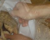 Фото кроку 9 до Новогодний гусь фаршированный грибами и гречкой с яблоками.