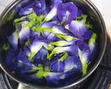 Foto langkah ke 6 dari resep Puding Susu Yogurt with Edible Flower / Hantaran / Gift.