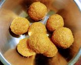 A picture of step 7 of Carrot Ladoo.
