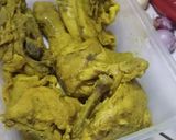 Foto langkah ke 6 dari resep Ayam ungkep kuning.