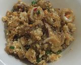 Foto langkah ke 6 dari resep Cumi (dan ayam) saos telor asin.