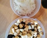 A picture of step 2 of Korean egg fried rice with eggplant/brinjal.