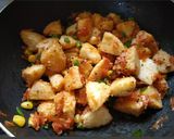 A picture of step 4 of Masala fried idli.