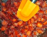 A picture of step 1 of Strawberries cake.
