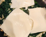 Foto del paso 2 de la receta: Hojaldre de Espinacas y Quesos