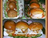 A picture of step 5 of Zinger burger #Ramdankitayari.