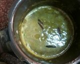 A picture of step 2 of Hari Matar ki Daal.