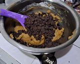 Foto langkah ke 3 dari resep Chocolate Chip Cookies Renyah.
