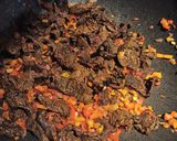 Foto del paso 3 de la receta: Salsa con hongos de pino