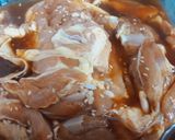 Hình bước làm 1 của món Gà rim nước tương