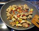 Foto del paso 5 de la receta: Pollo con garbanzos al curry