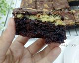 Foto langkah ke 5 dari resep Cheesecake Brownies.