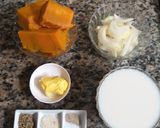 Foto langkah ke 1 dari resep Pumpkin Soup With Croutons (Sup Labu Kuning).