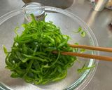 A picture of step 2 of Japanese Tuna and Green Sweet Peppers.