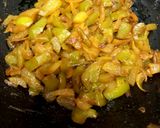 A picture of step 7 of Fried shimla mirch 🫑🫑🌰.