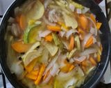 Foto del paso 1 de la receta: Verduras en escabeche 🥒🥕🧅