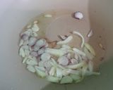 Foto langkah ke 1 dari resep Sayur Bening Wortel Dan Labusiam.