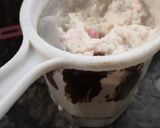 A picture of step 2 of Choco milk shake.