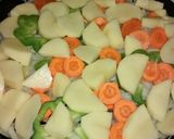 Foto del paso 6 de la receta: Pollo al horno sobre colchón de verduras (muy fácil y muy rico)