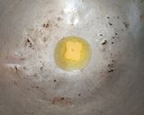 Foto langkah ke 2 dari resep Ayam Goreng Mentega.