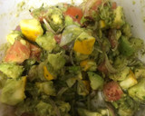 Foto del paso 1 de la receta: Ensalada de aguacate al pesto