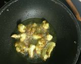 A picture of step 4 of Cauliflower manchurian.