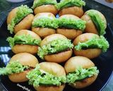 Gambar langkah 12 resipi Burger Malaysia (Pau Sambal).