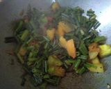 A picture of step 7 of Spring onion mix veg fry.