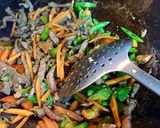 Foto del paso 2 de la receta: Fideos Udon Con Carne y Vegetales
