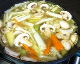 Foto del paso 1 de la receta: Sopa francesa de poro y champignons (champiñones)