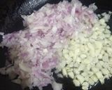 A picture of step 2 of Pasta in red sauce.