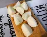 Une image de l'étape 3 de Gratin de pommes de terre aux harengs en conserve tomate et oignons.