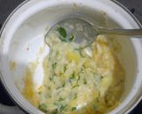 Foto langkah ke 2 dari resep Moringa Egg Baked Potato a.k.a Kentang telur panggang daun kelor.