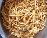 Foto langkah ke 4 dari resep Mie goreng jawa.