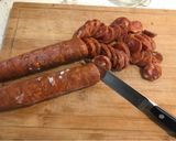 Foto del paso 1 de la receta: Pasta con longaniza y champiñones