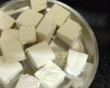 A picture of step 2 of Paneer pakoda.