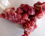 A picture of step 1 of Lamb Marsala.