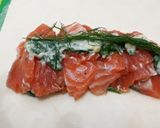 Foto langkah ke 2 dari resep Salmon en Croute (Salmon Spinach Puff Pastry).