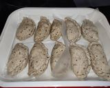 Foto del paso 8 de la receta: Empanadas rellenas de pollo con salsa bechamel y masa integral con semillas casera