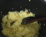 Foto langkah ke 4 dari resep Nasi Kuning Magicom Tanpa Santan.