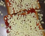 A picture of step 2 of Cheese toast.