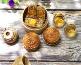 Hình bước làm 7 của món Bánh Trung Thu Thập Cẩm Jam Bon Trứng Muối