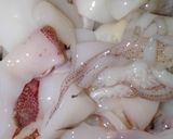 Foto langkah ke 1 dari resep Cumi Oseng Pedas.
