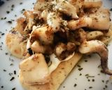 Foto del paso 6 de la receta Sepia encebollada sobre mini focaccias a la pimienta