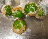 A picture of step 3 of Coriander Sticky Rice Ball.