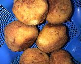 A picture of step 3 of Potato ball.