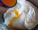 Foto langkah ke 2 dari resep Bolu Gulung Keju.